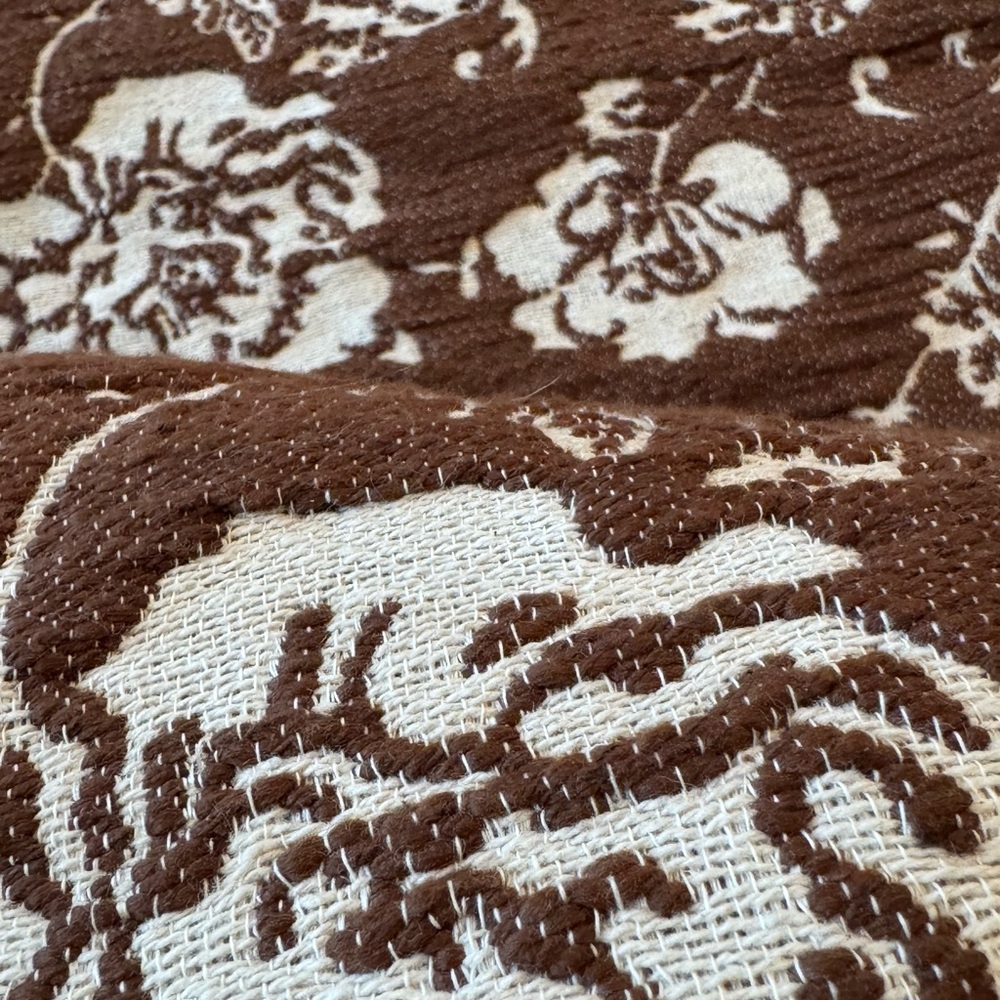 NWOT Brown & Cream Floral Table Runner Tassels 14" x 72" - Picture 10 of 12